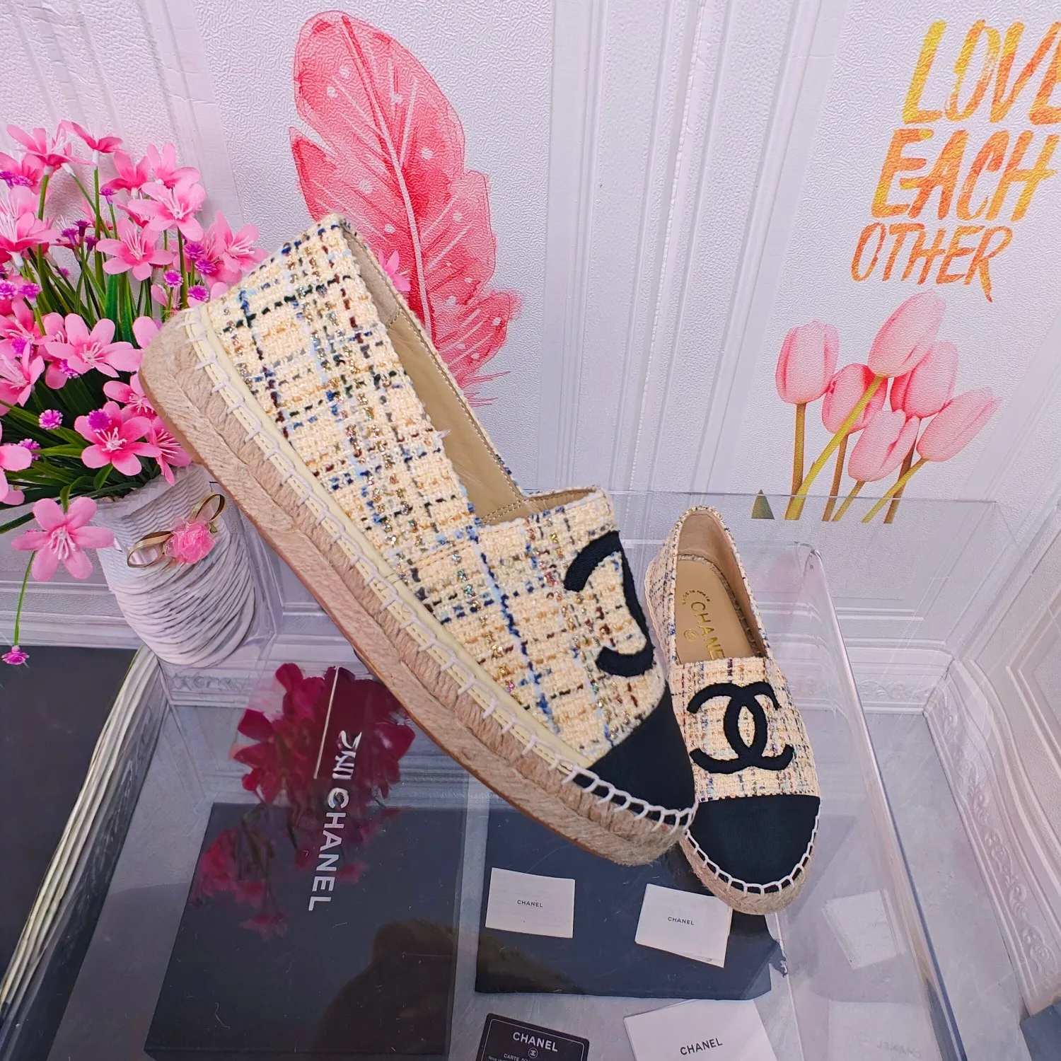 👟👟Ex-factory price 400👟👟 CHANEL 2024 early spring new fisherman shoes, top version 👏👏The inner pads are all made of original imported goatskin! Number of codes: 35 - 40 (codes 34, 41, and 42 can be customized without return or exchange) Standard codes come with a full set of packaging